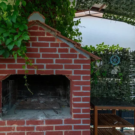 House Antonija, Relax By The Sea Seget Vranjica