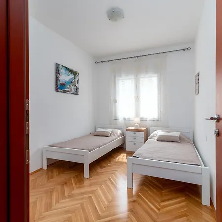 House Antonija, Relax By The Sea * Seget Vranjica