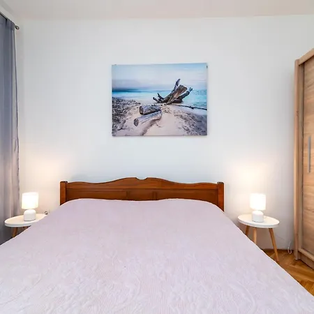 Apartment House Antonija, Relax By The Sea Seget Vranjica