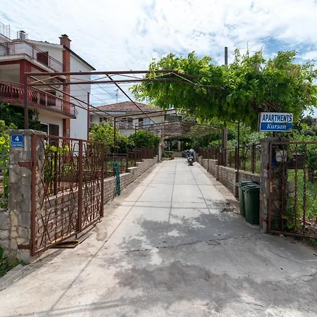 Apartament House Antonija, Relax By The Sea Seget Vranjica