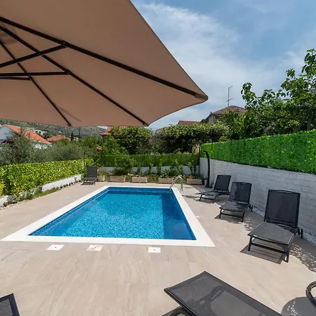 House Antonija, Relax By The Sea Apartamento
