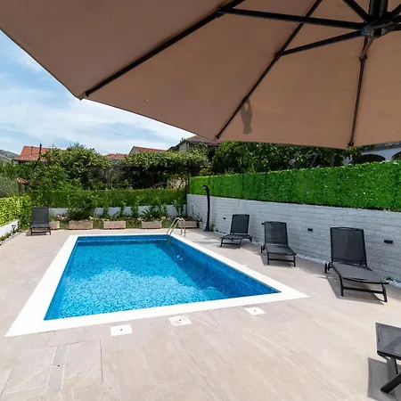 House Antonija, Relax By The Sea Apartamento Seget Vranjica