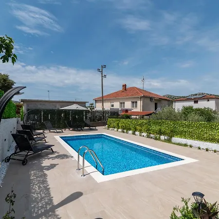 House Antonija, Relax By The Sea Seget Vranjica