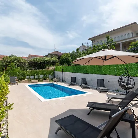 House Antonija, Relax By The Sea Apartamento