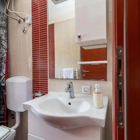 House Antonija, Relax By The Sea Apartamento Seget Vranjica