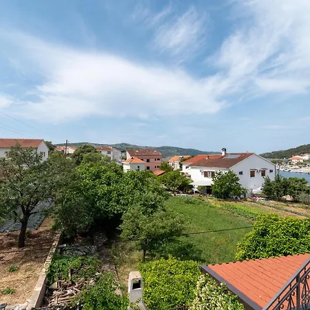 House Antonija, Relax By The Sea Apartament *