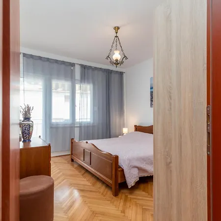 House Antonija, Relax By The Sea Apartament Seget Vranjica