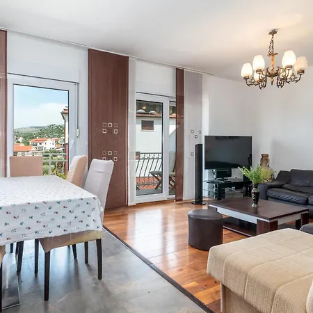 House Antonija, Relax By The Sea Apartamento